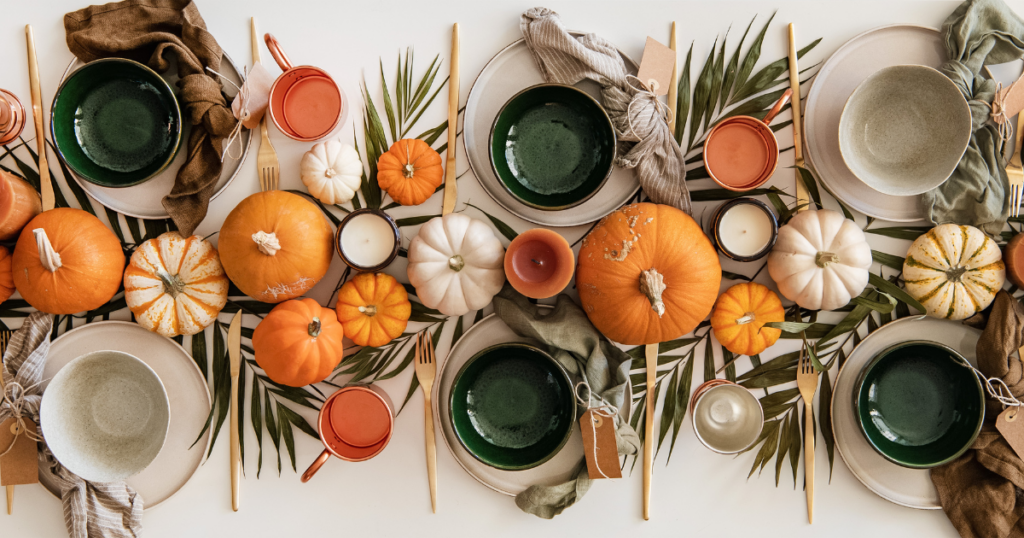 A table with Thanksgiving decorations